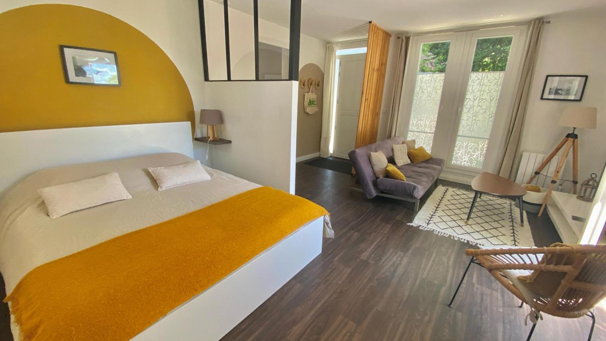 Agreable Petit Gite Avec Piscine Et Jardinet Salies-de-Béarn 외부 사진